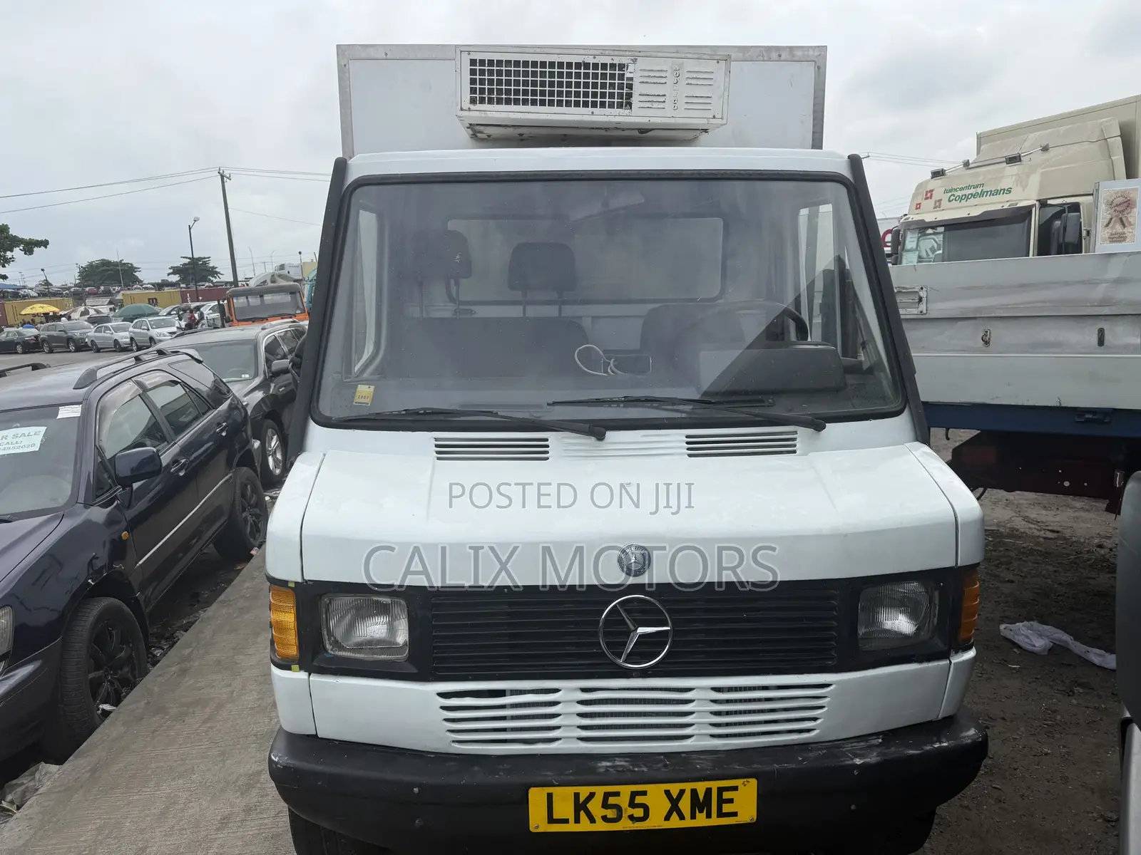 Foreign Used Mercedes Benz 3100 Refrigerator Truck.