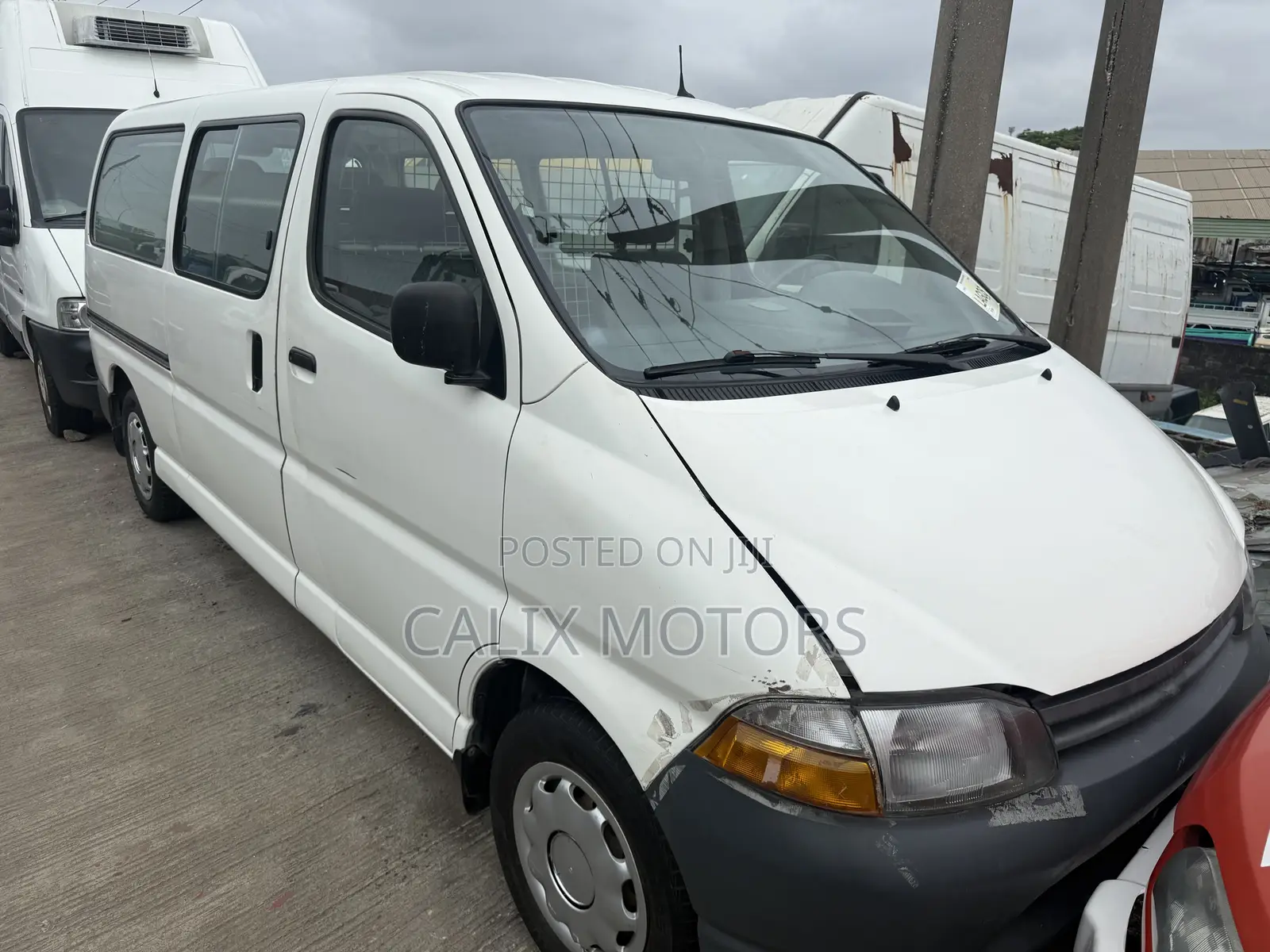 Toyota HiAce 2006 White