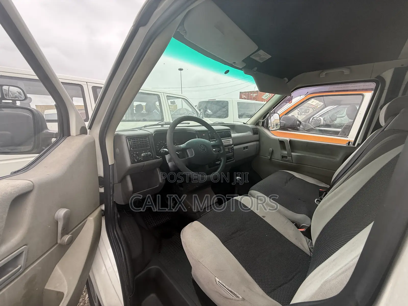 Volkswagen Transporter 2005 White