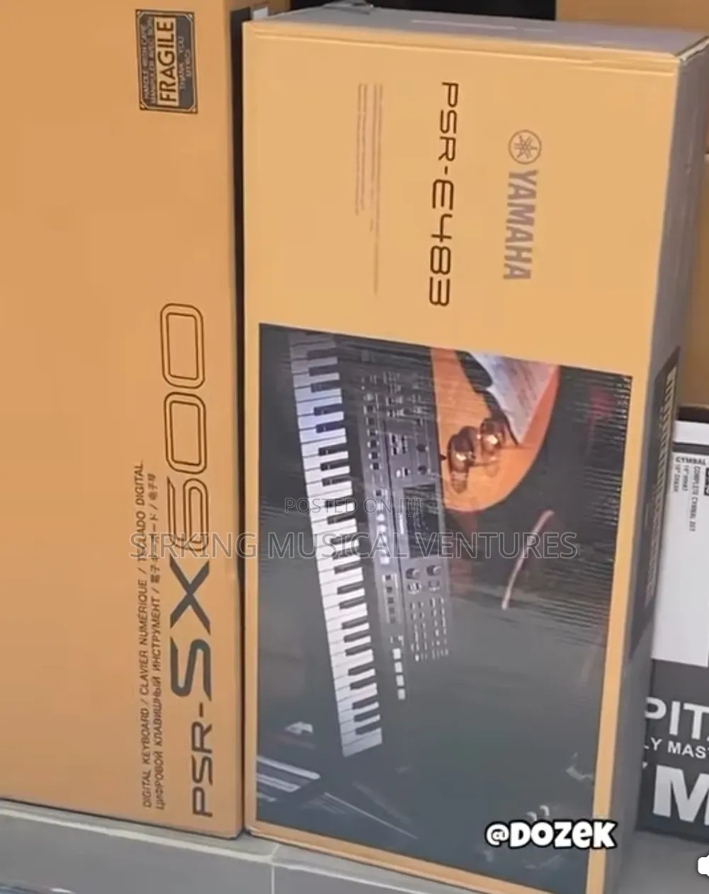 PSR-483 Yamaha Keyboard With Original Adaptor Pa-50