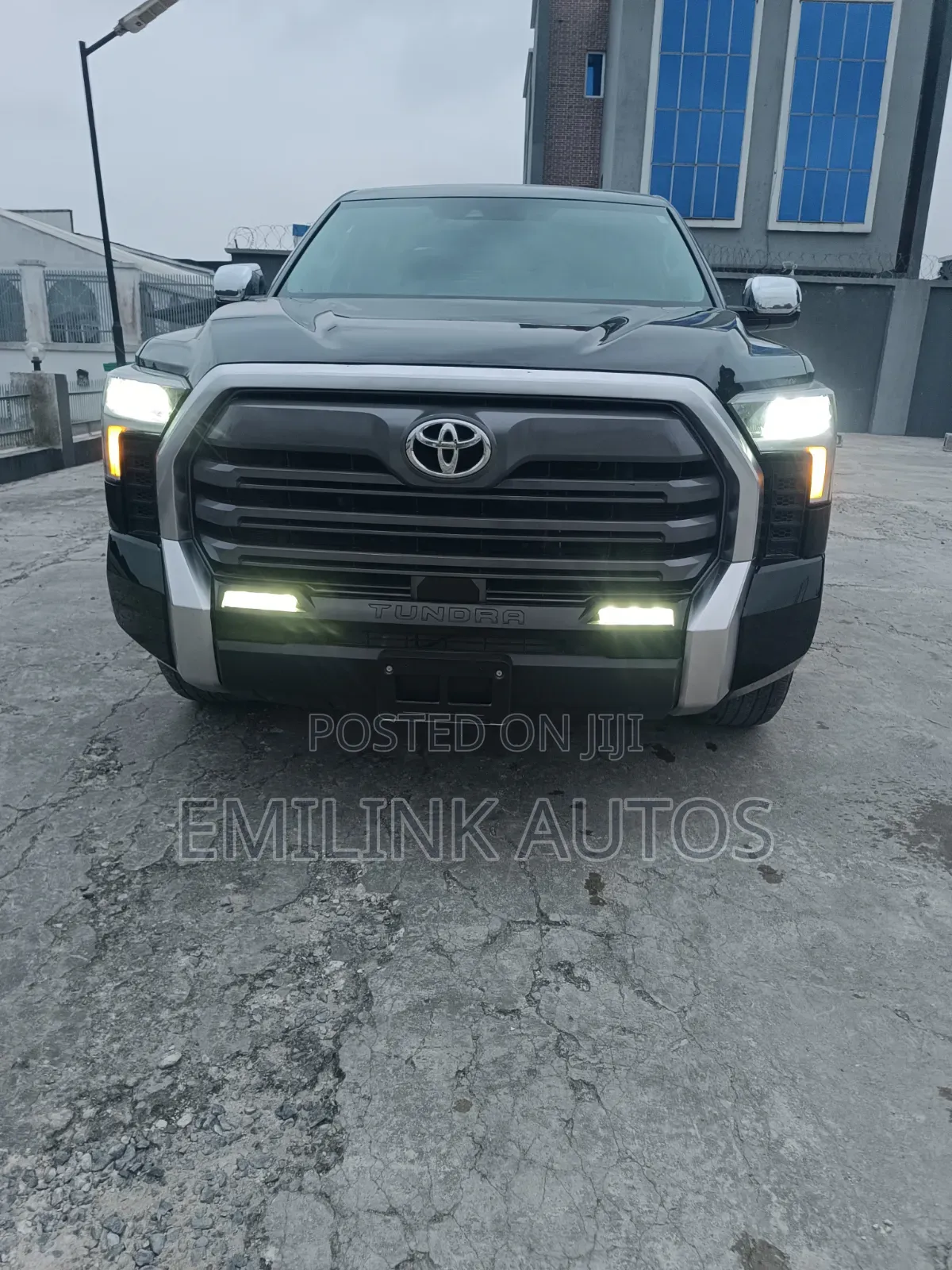 Toyota Tundra 2024 Black