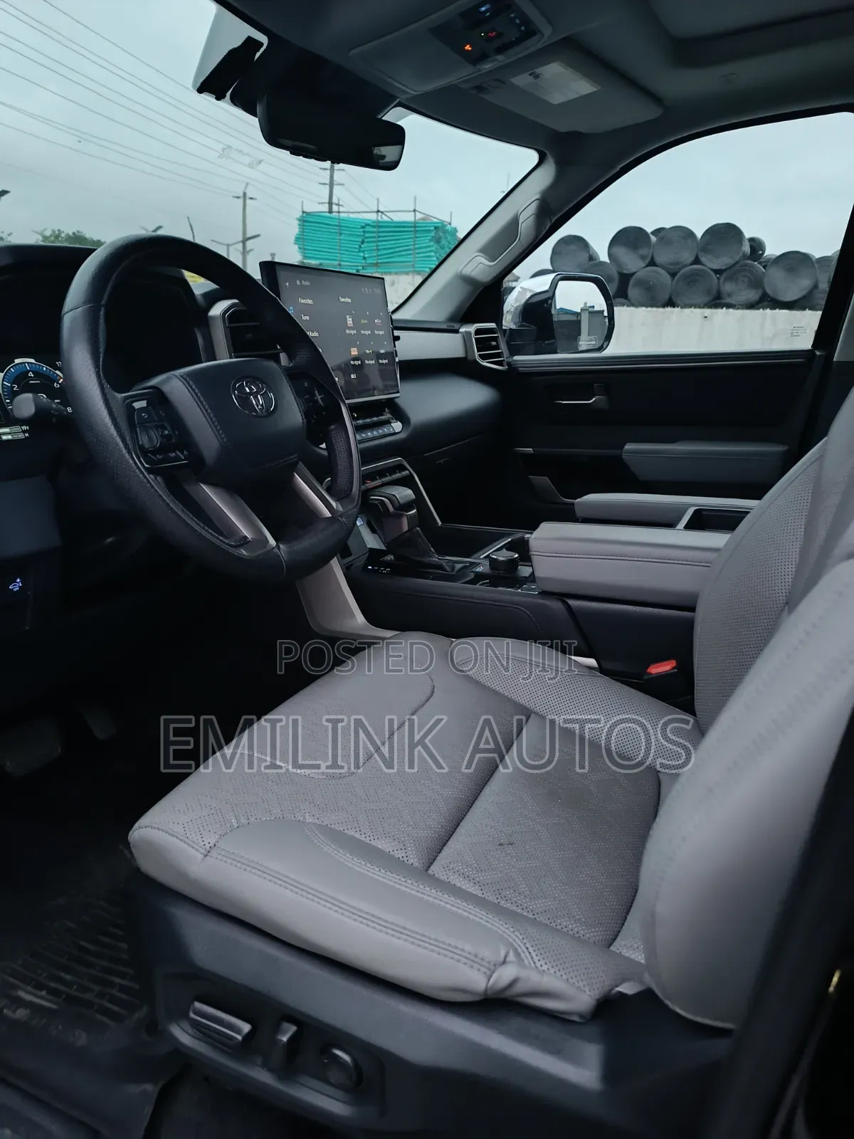 Toyota Tundra 2024 Black