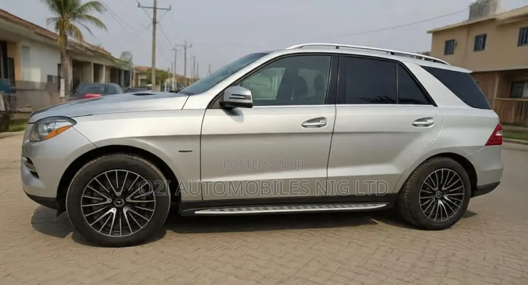 Mercedes-Benz M Class 2012 Silver