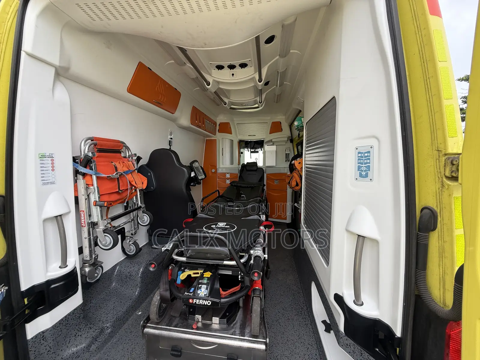 Mercedes-Benz Sprinter 2018 Yellow