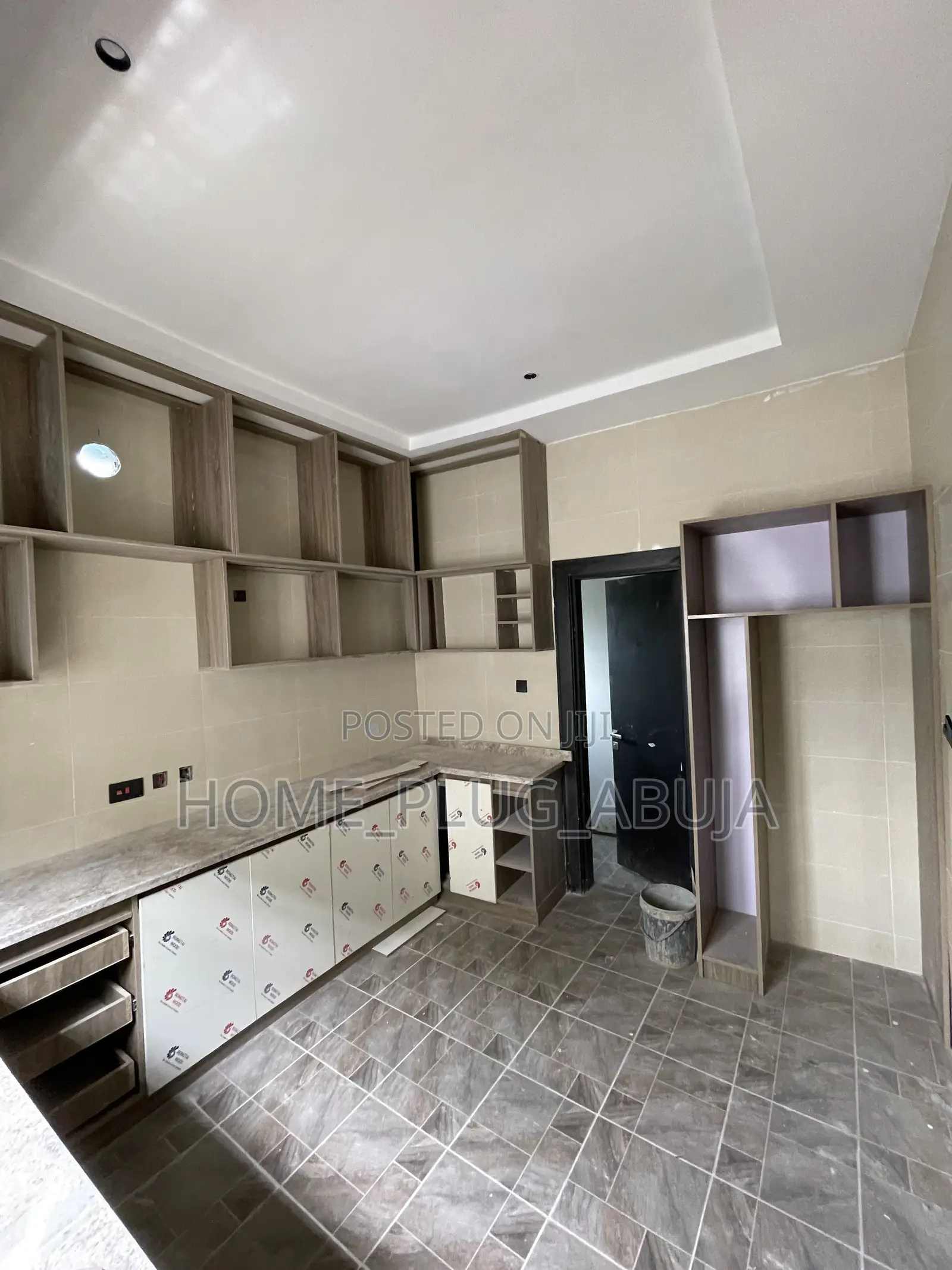 3bdrm Bungalow in Efab Queens Estate for rent