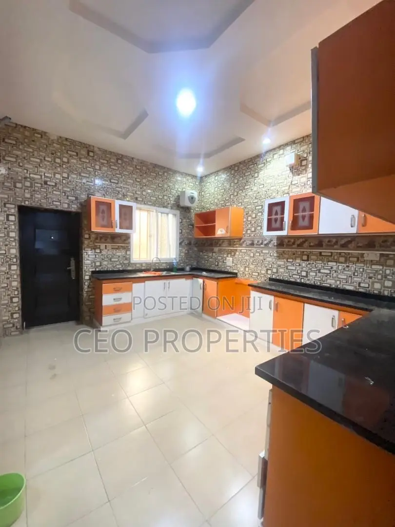 3bdrm Townhouse / Terrace in Marwa Lekki for rent