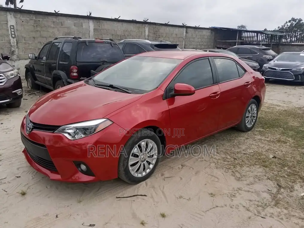 Toyota Corolla 2015 Red