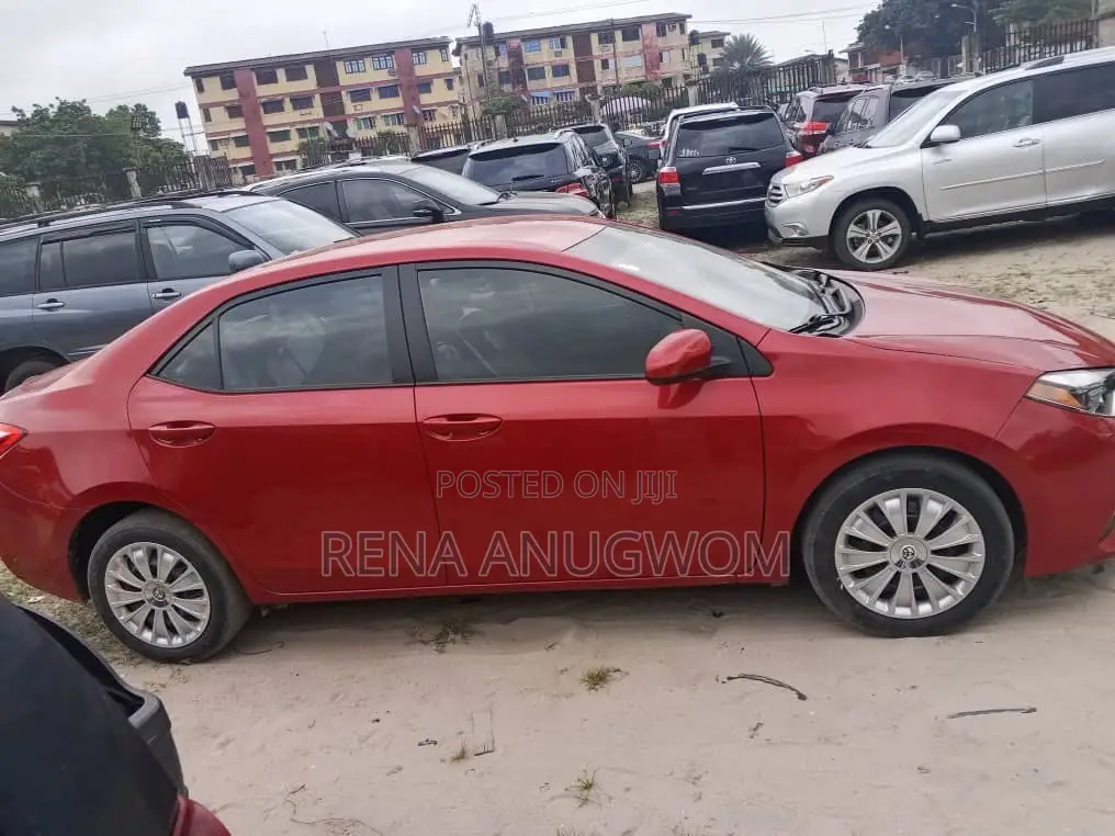 Toyota Corolla 2015 Red