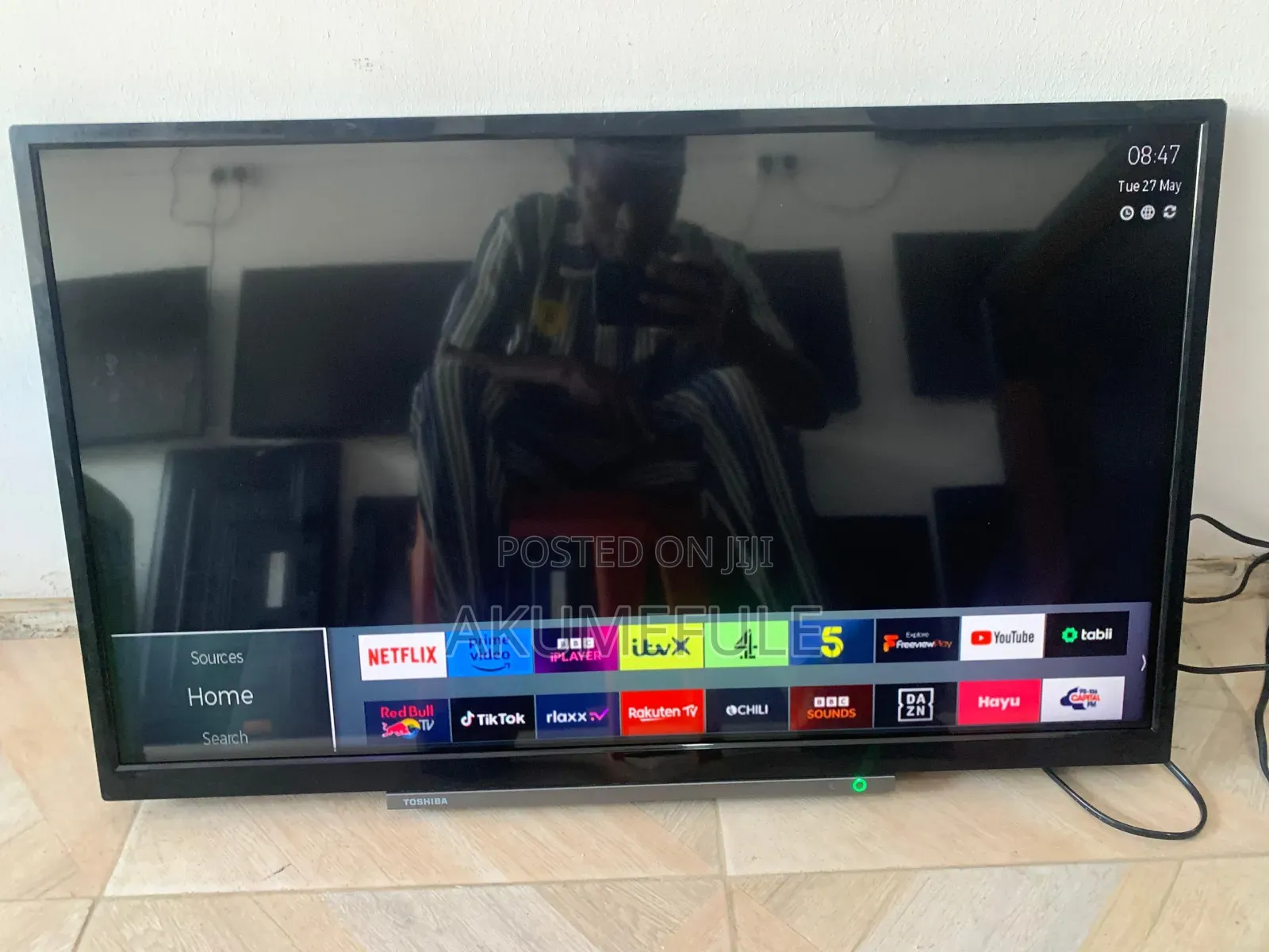 Toshiba Smart TV 32 Inches Full HD Display With Free Netflix Account