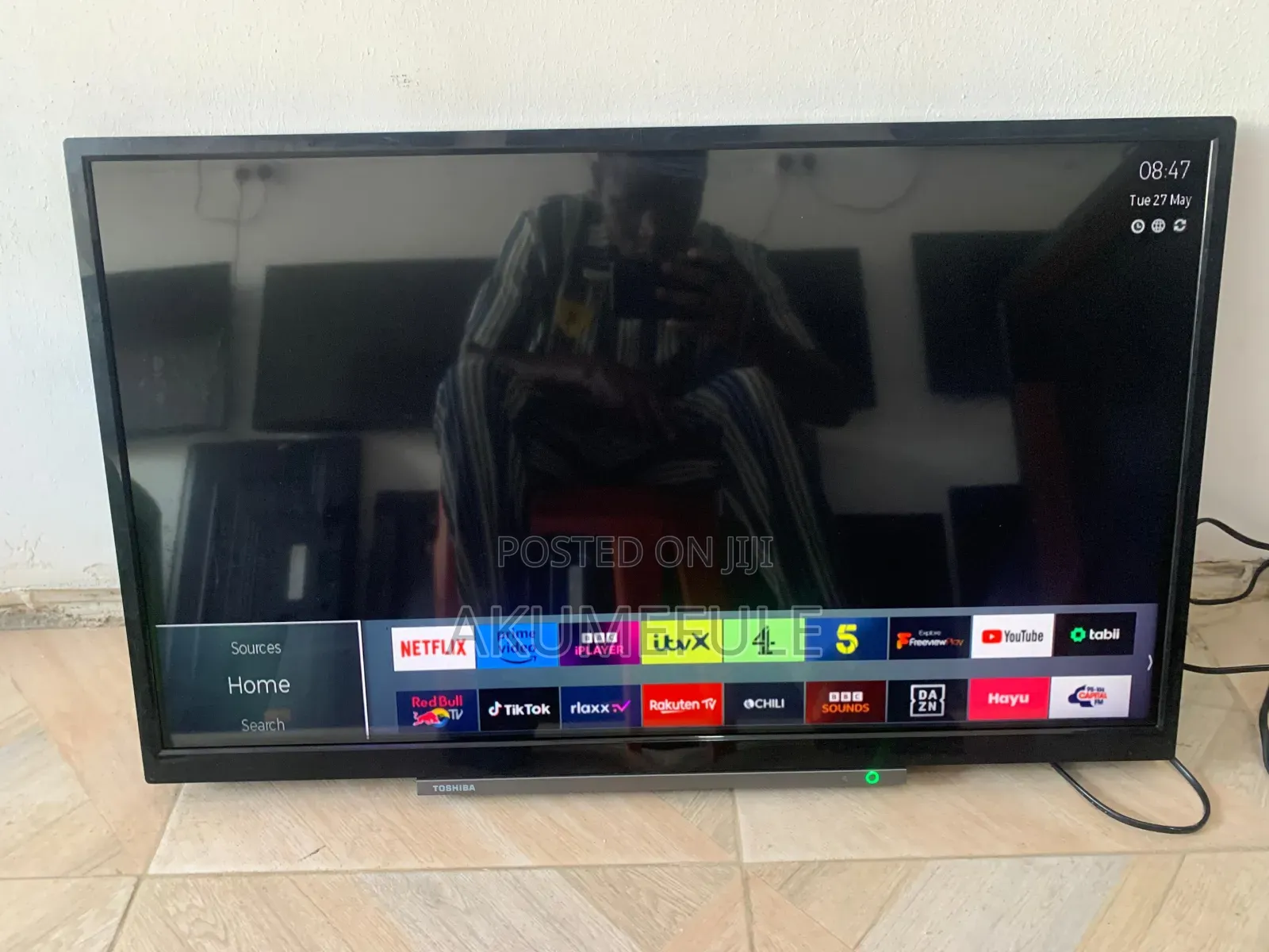 Toshiba Smart TV 32 Inches Full HD Display With Free Netflix Account