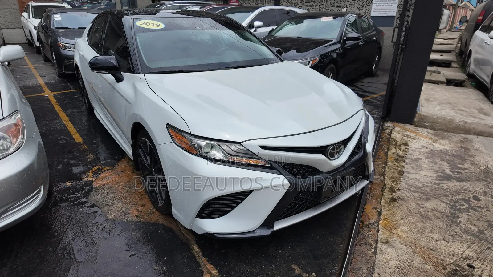 Toyota Camry XSE (2.5L 4cyl 8A) 2019 White