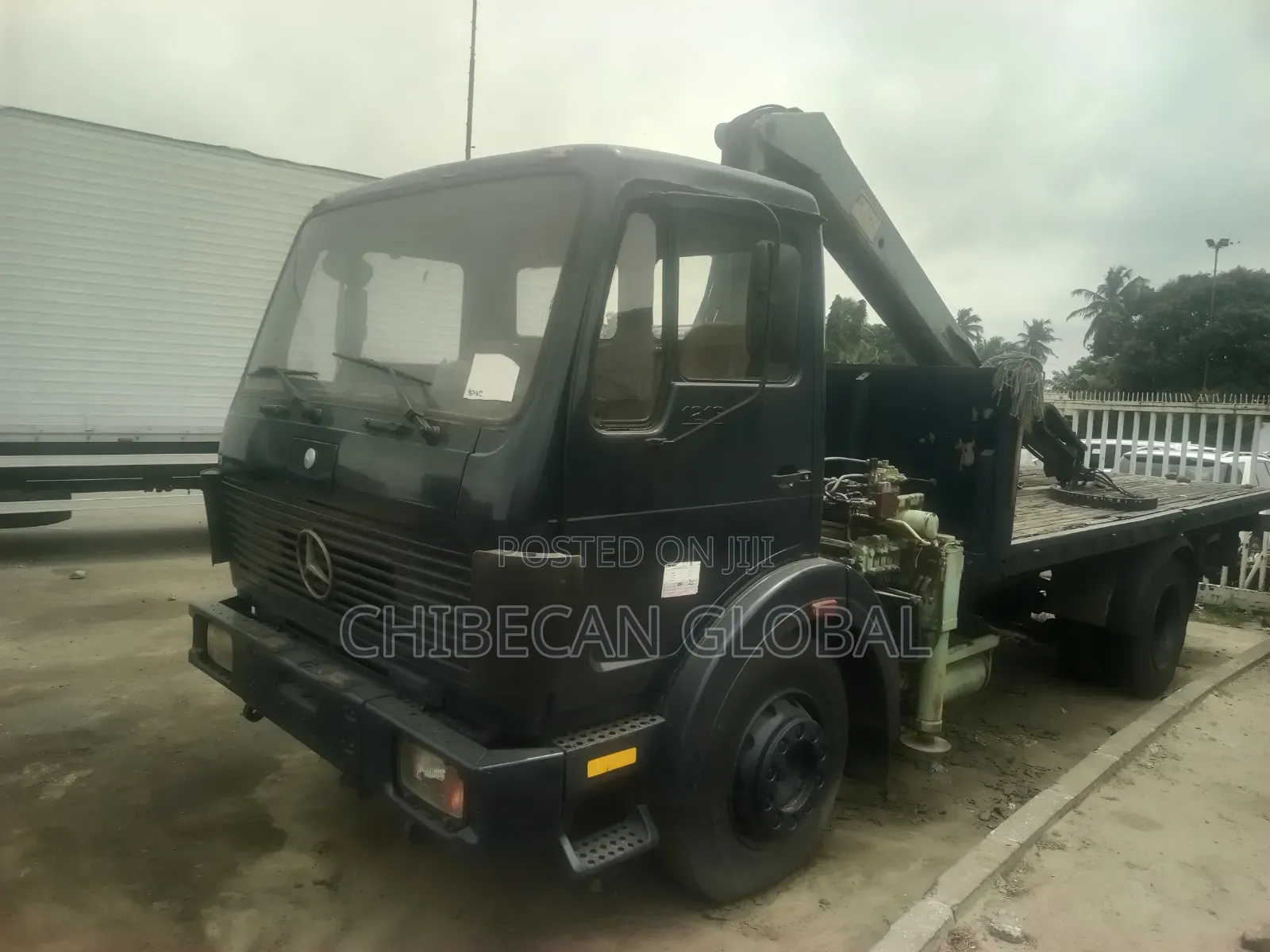 Mercedes Benz 1213 Truck With Hiab Crane (Foreign Used) 6 Tyres