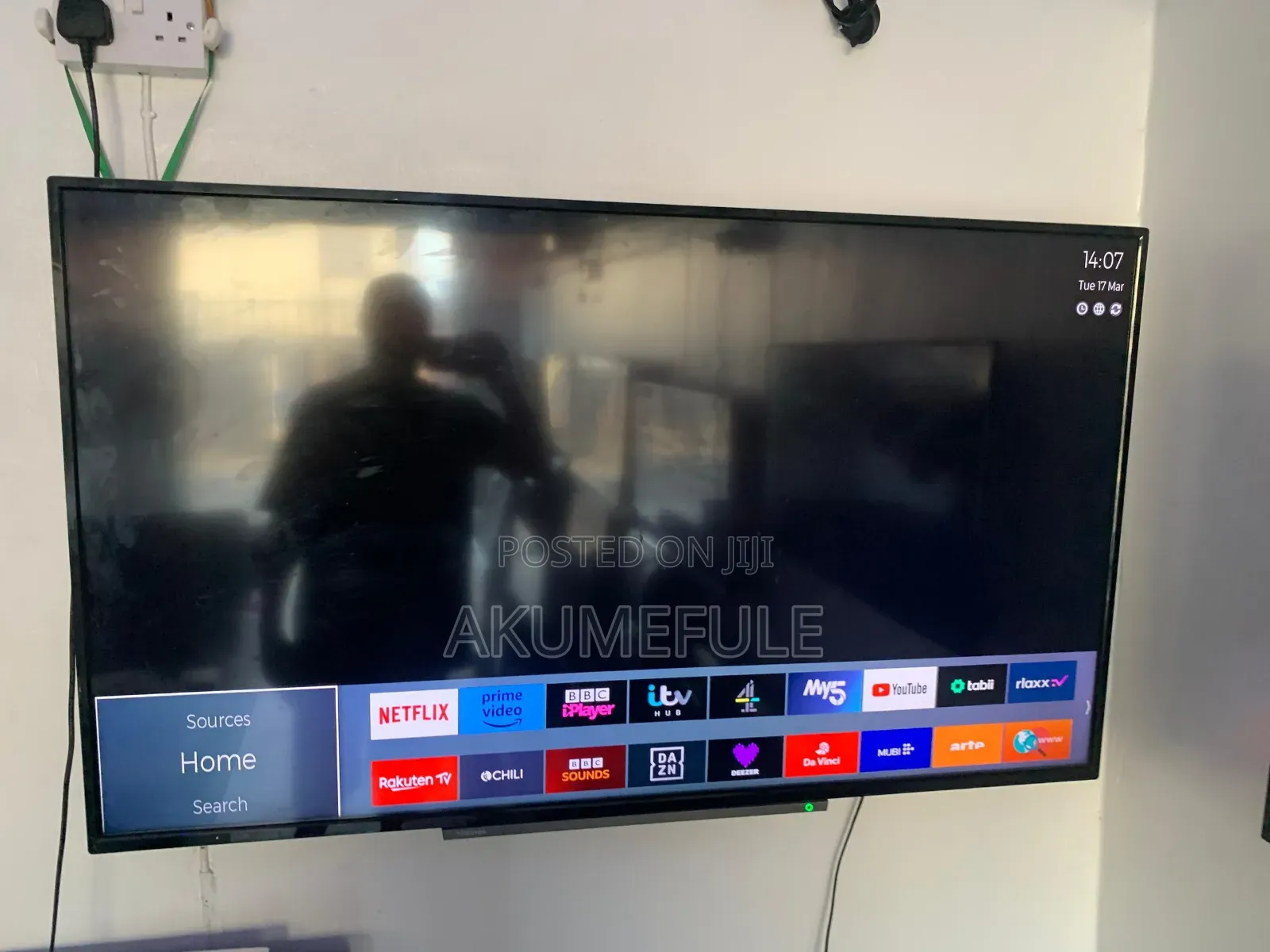 Toshiba Smart TV 50 Inches Display With Free Netflix Account