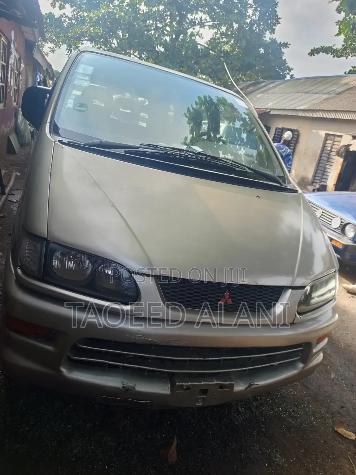 Mitsubishi Space Gear 1999 Gray