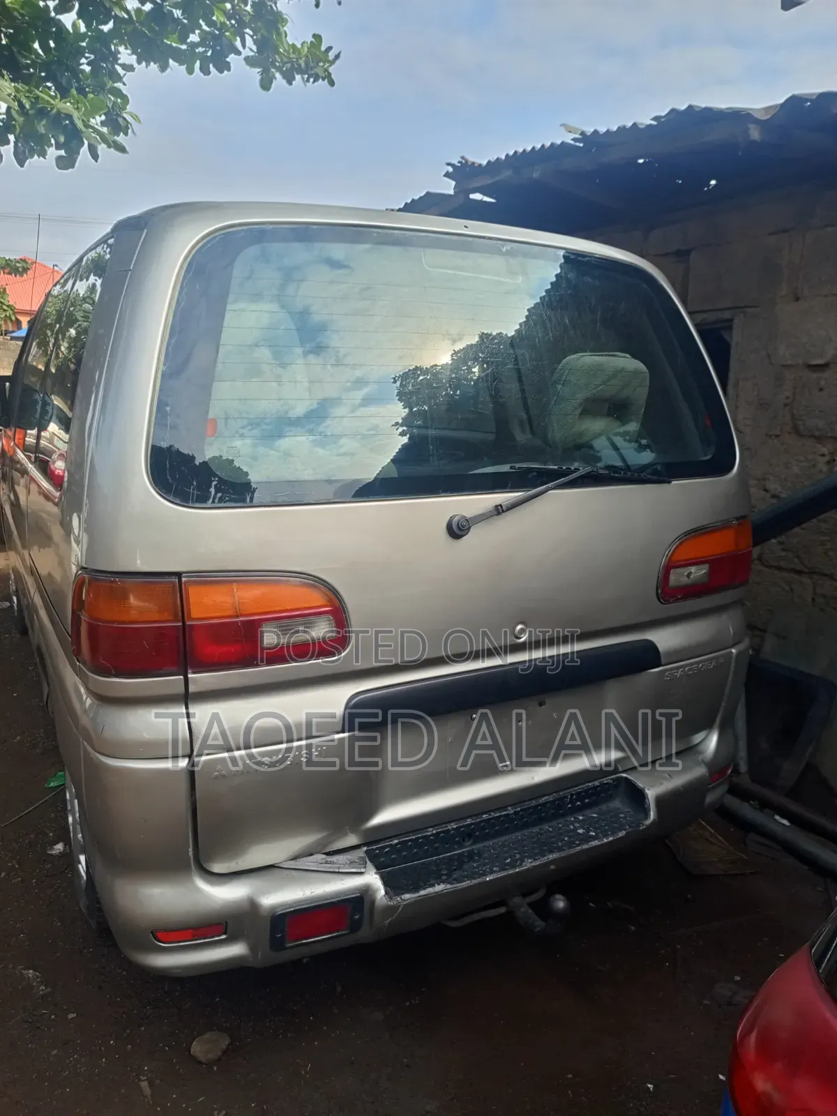 Mitsubishi Space Gear 1999 Gray