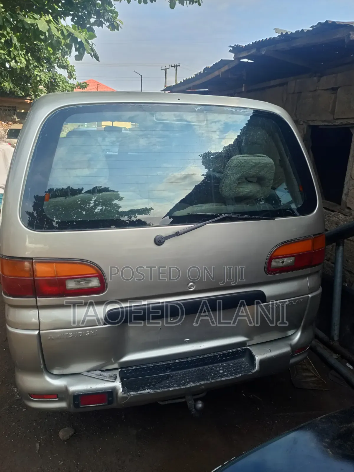 Mitsubishi Space Gear 1999 Gray