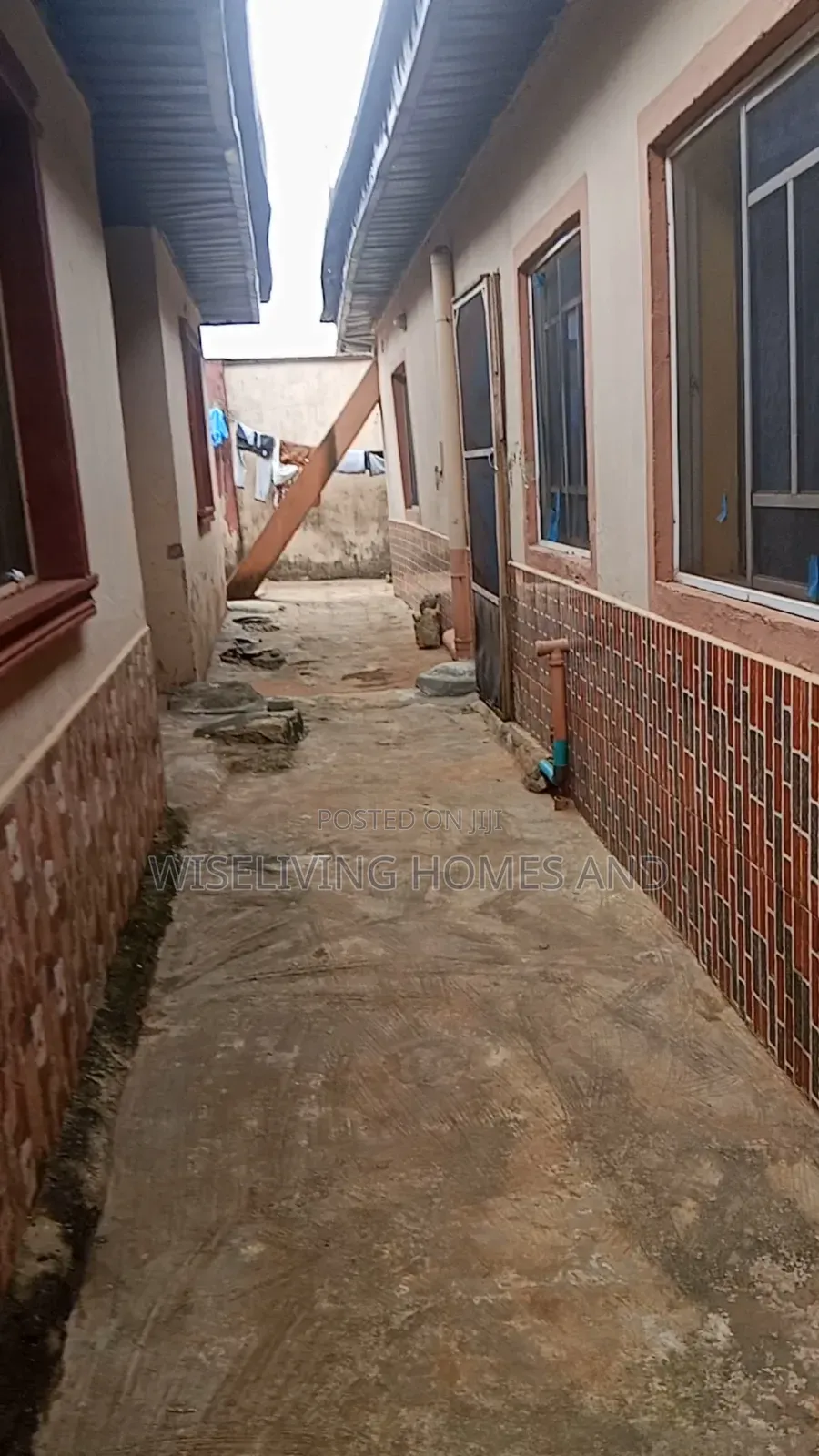 3bdrm Bungalow in Idimu Road Ejiigbo, Ejigbo / Ejigbo for sale
