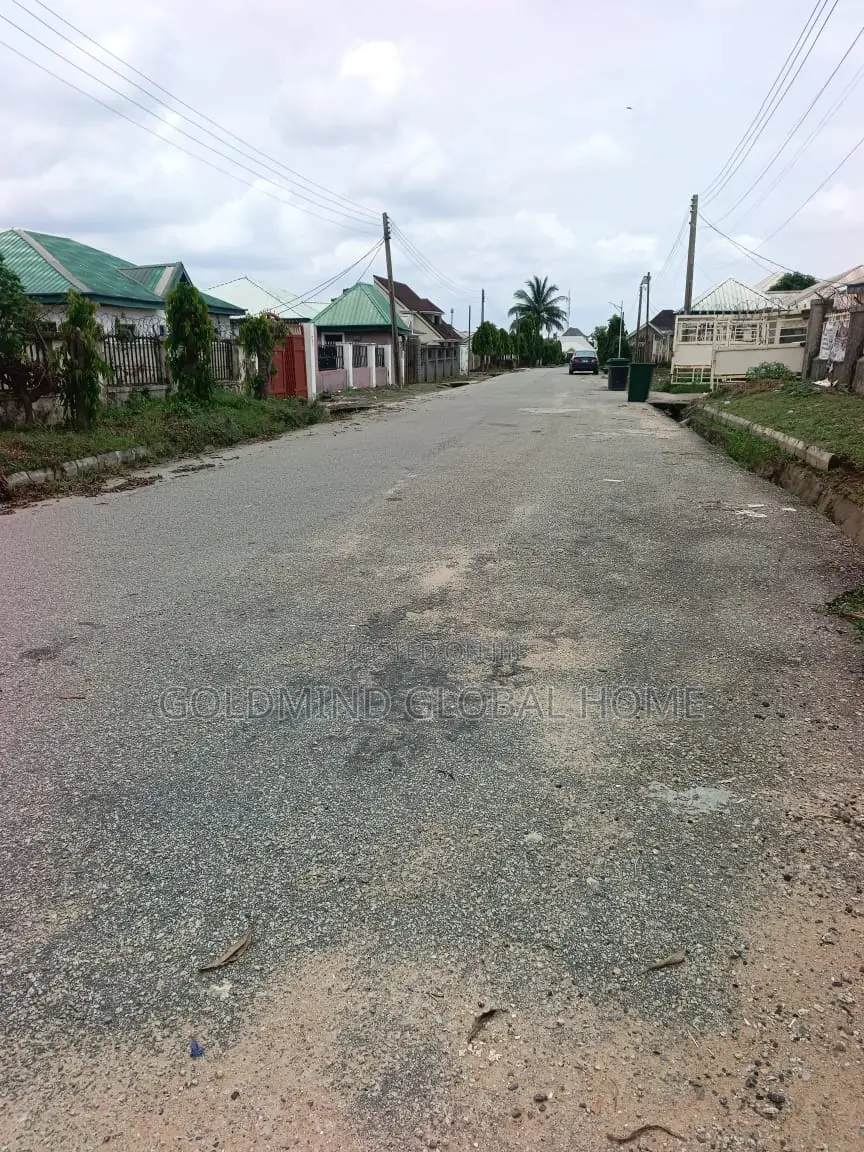 3bdrm Block of Flats in Kaura District. for sale