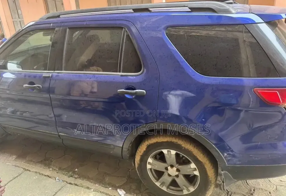Ford Explorer 2013 Blue