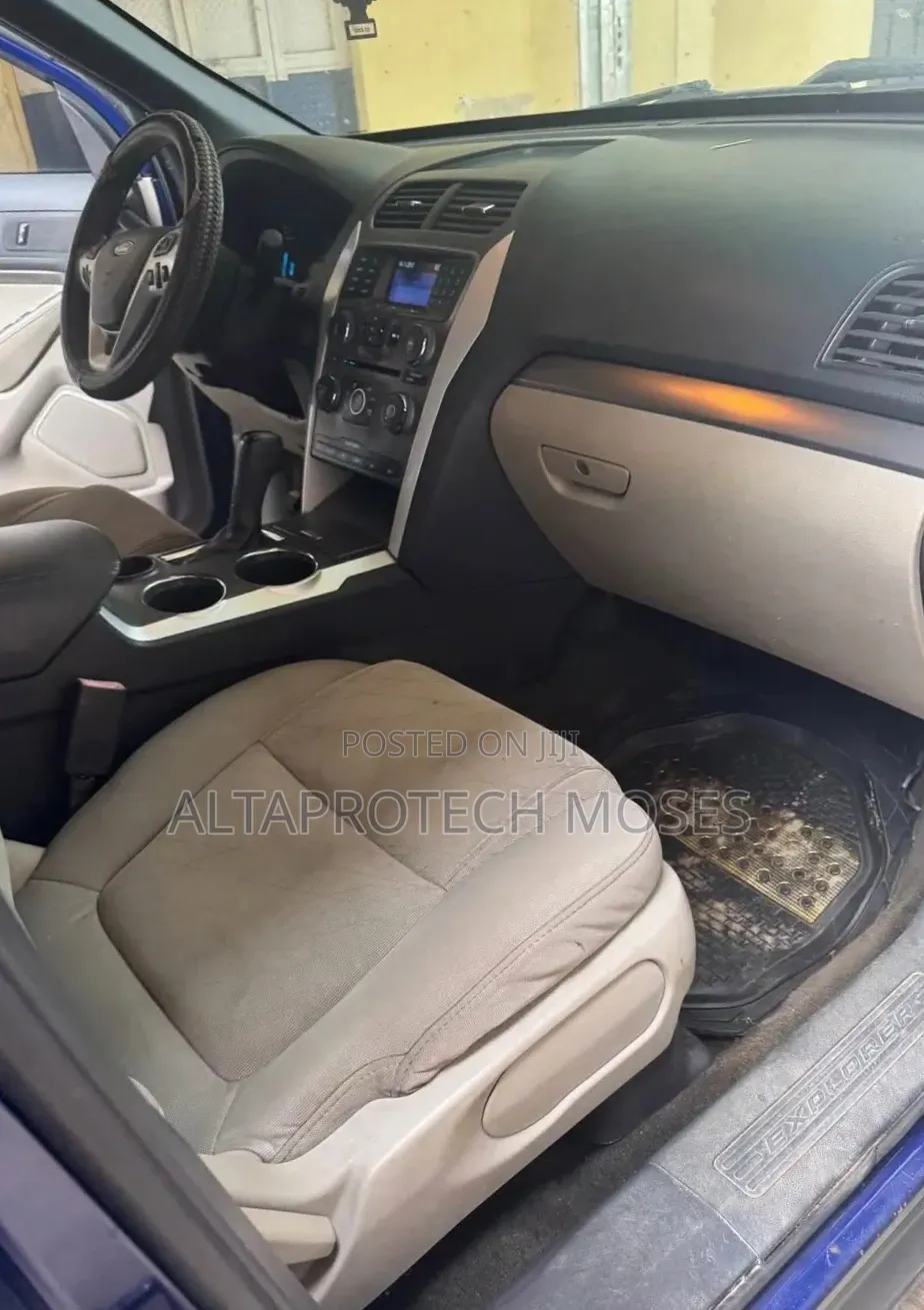 Ford Explorer 2013 Blue