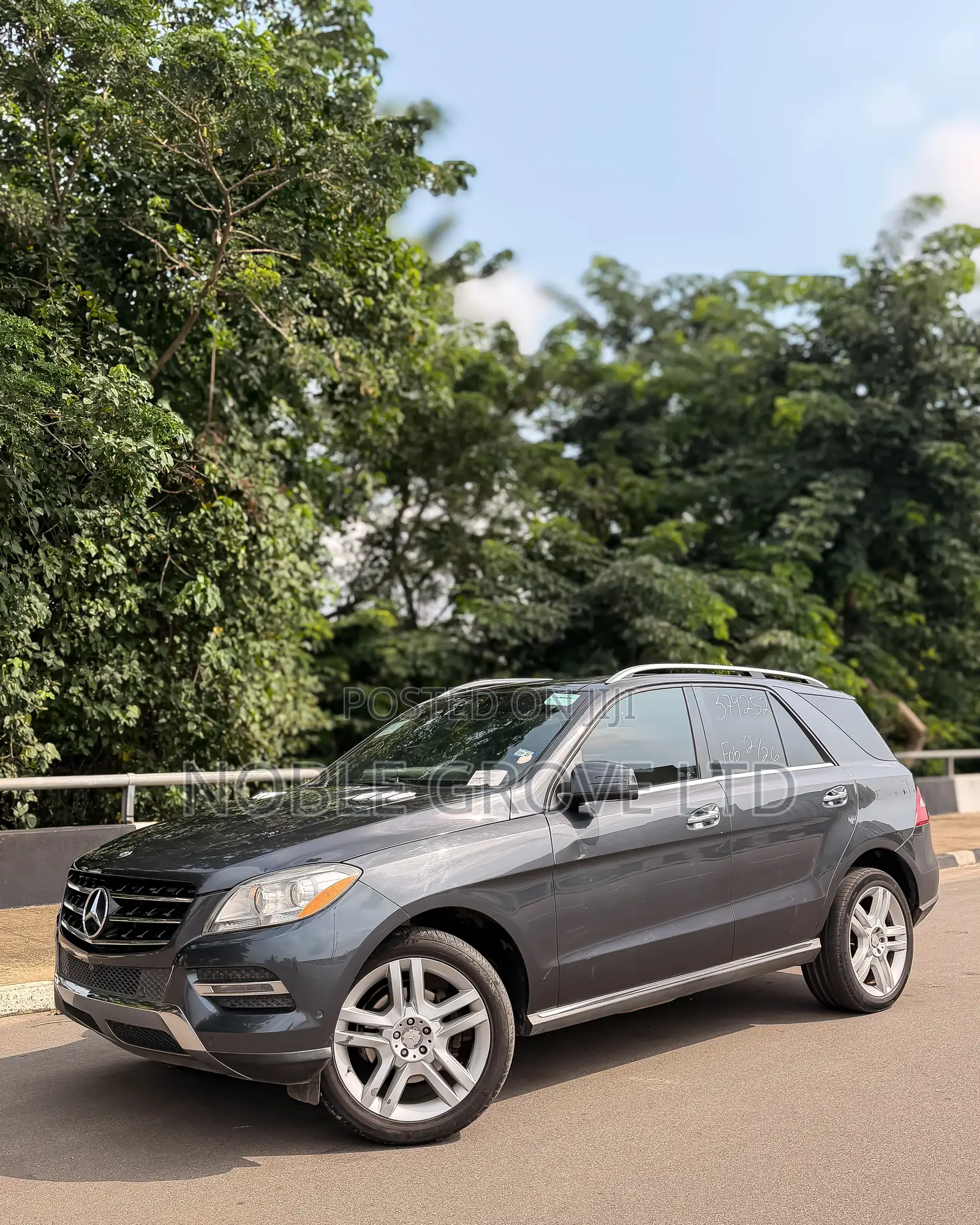Mercedes-Benz M Class ML350 4MATIC 4dr SUV AWD (3.5L 6cyl 7A) 2014 Gray