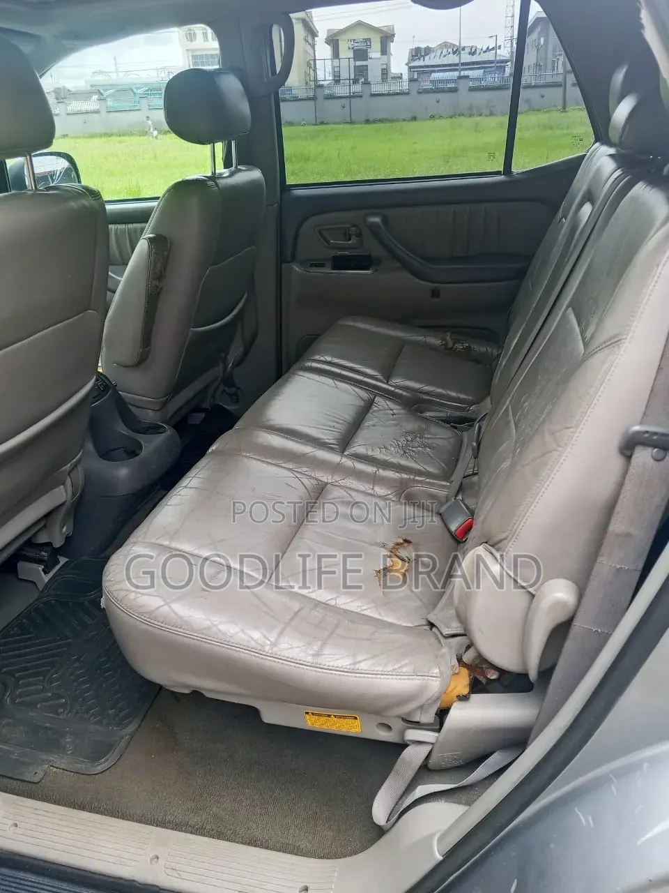 Toyota Sequoia Limited 4dr SUV 4WD (4.7L 8cyl 5A) 2005 Silver