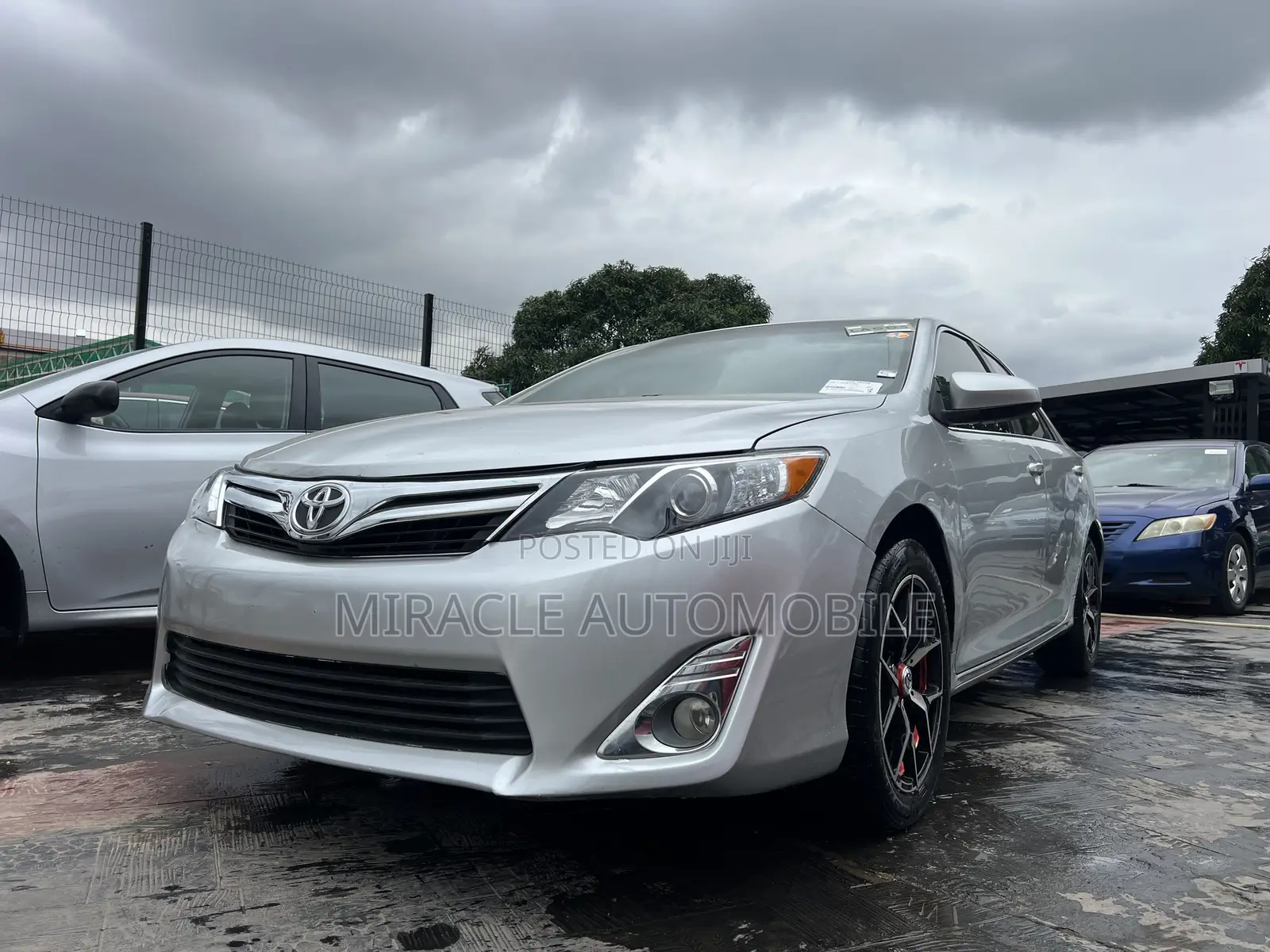 Toyota Camry XLE 4dr Sedan (2.5L 4cyl 6A) 2013 Silver