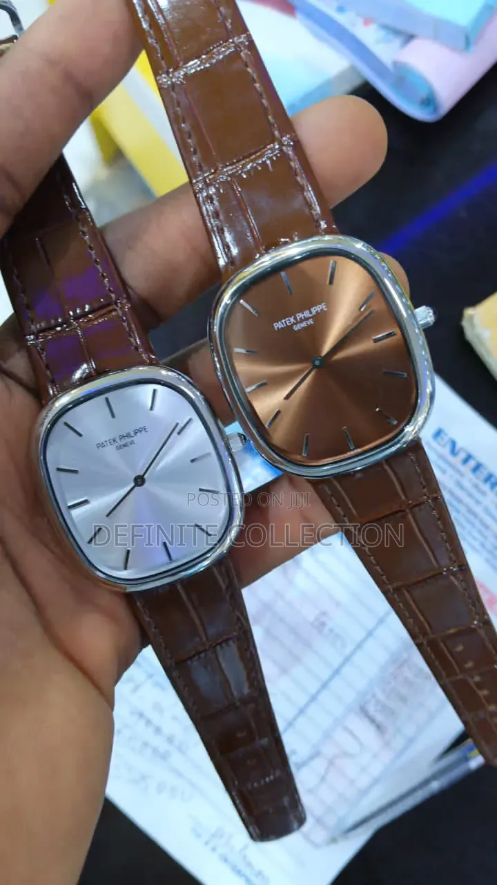 PATEK PHILIPPE Leather Luxury Wristwatch
