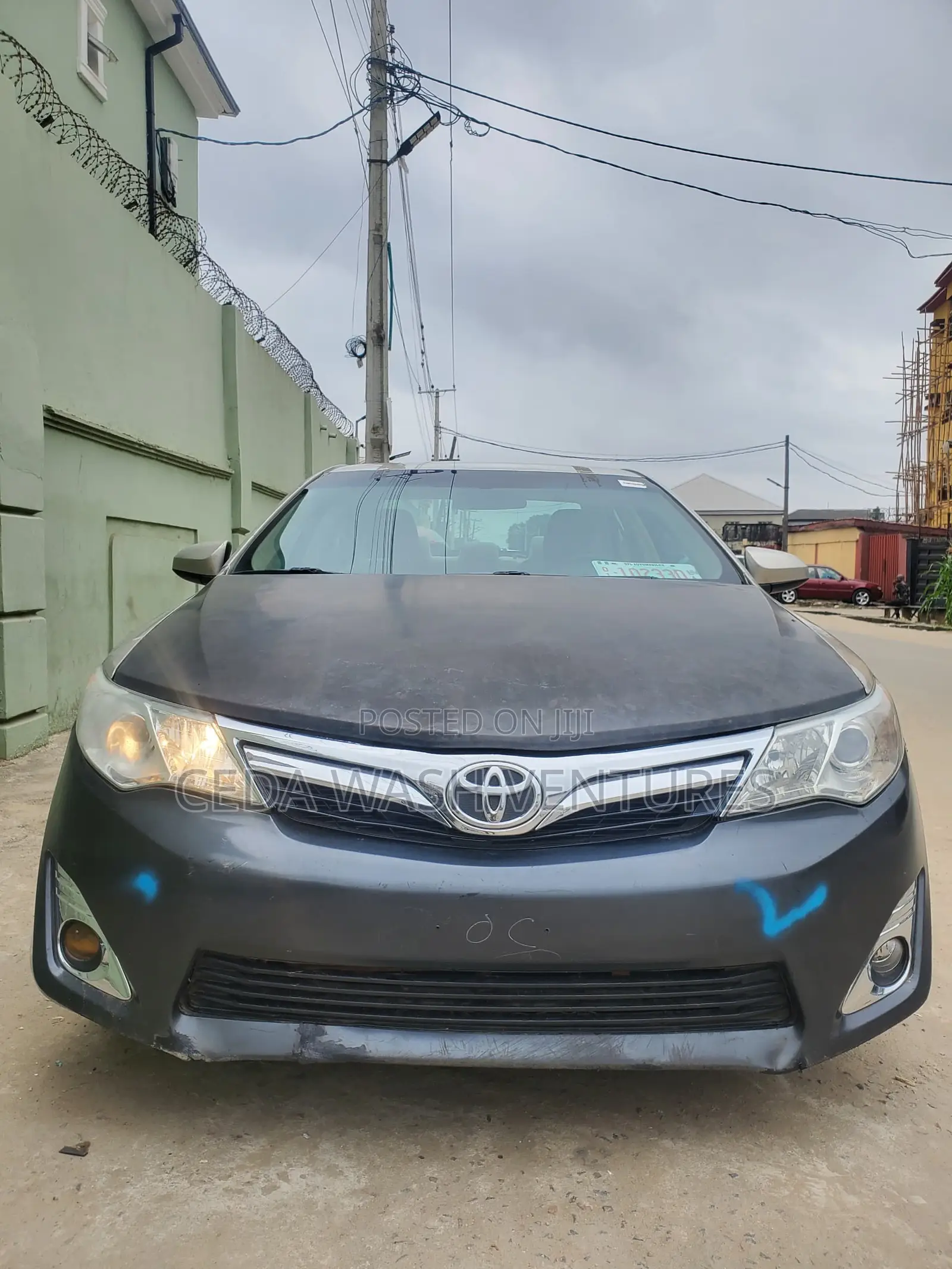 Toyota Camry LE 4dr Sedan (2.5L 4cyl 6A) 2014 Gray
