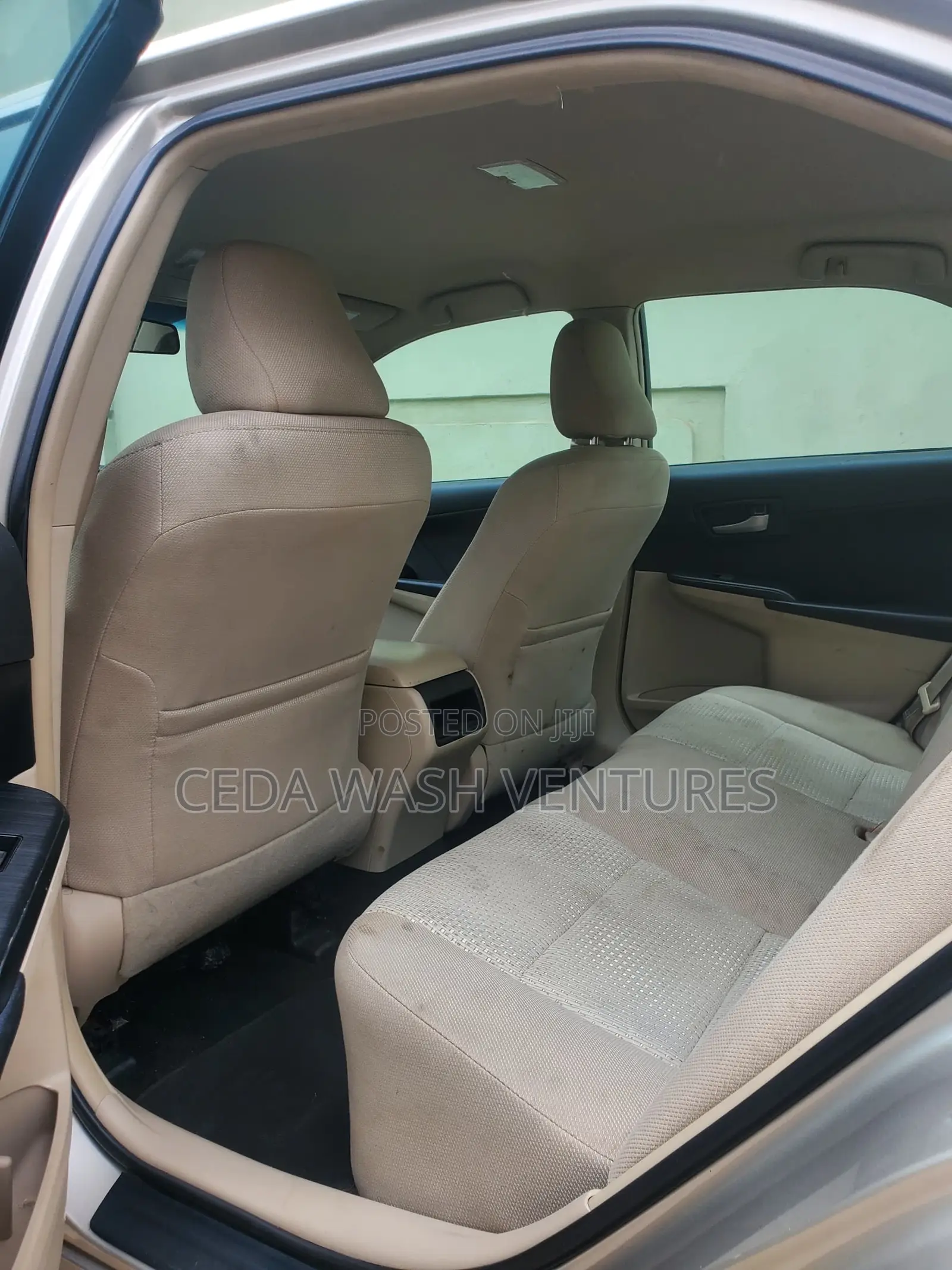 Toyota Camry LE 4dr Sedan (2.5L 4cyl 6A) 2014 Gray