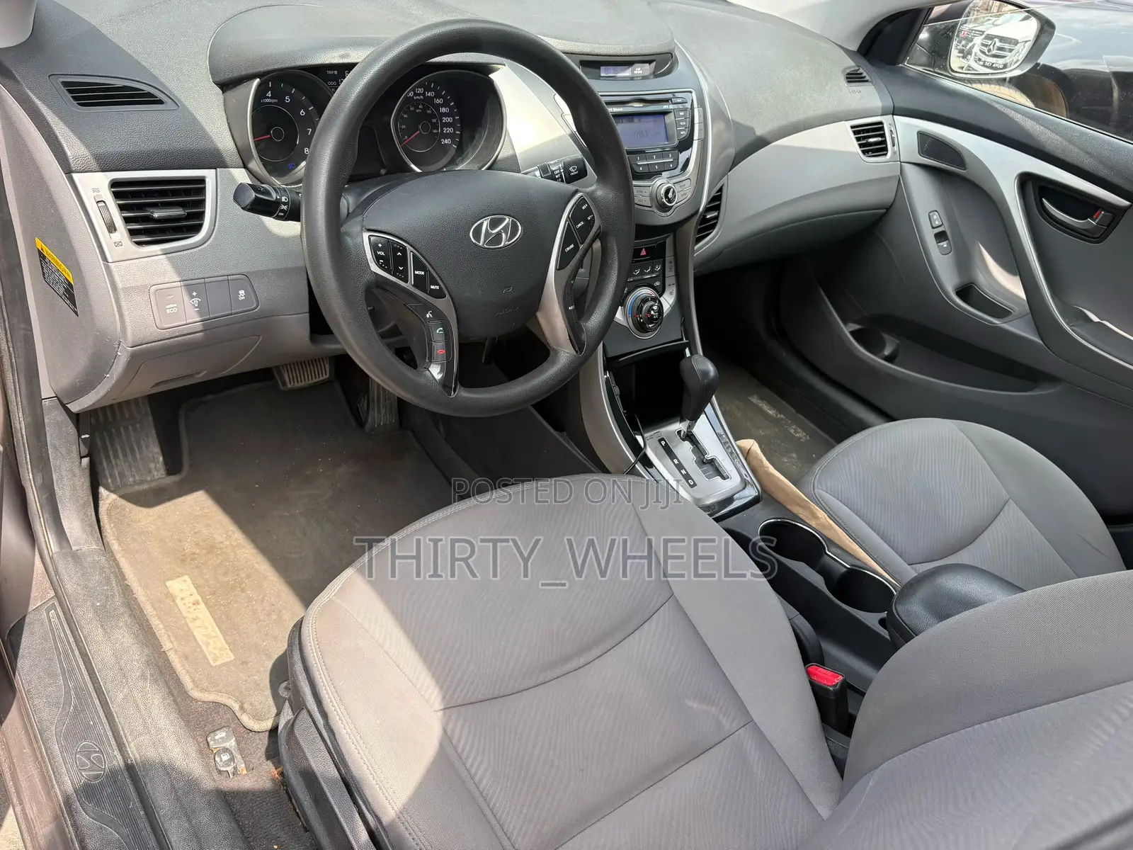 Hyundai Elantra 2013 Gold