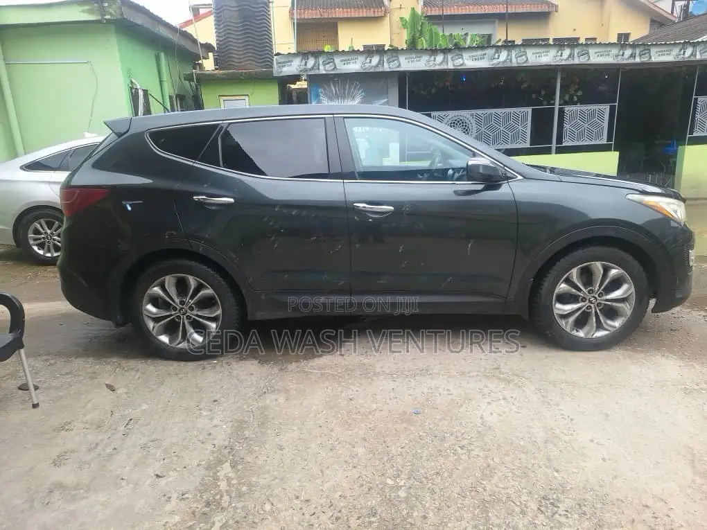 Hyundai Santa Fe Limited 4dr SUV (3.3L 6cyl 6A) 2015 Gray