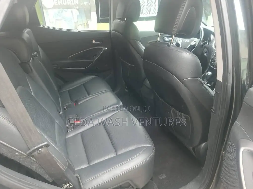 Hyundai Santa Fe Limited 4dr SUV (3.3L 6cyl 6A) 2015 Gray