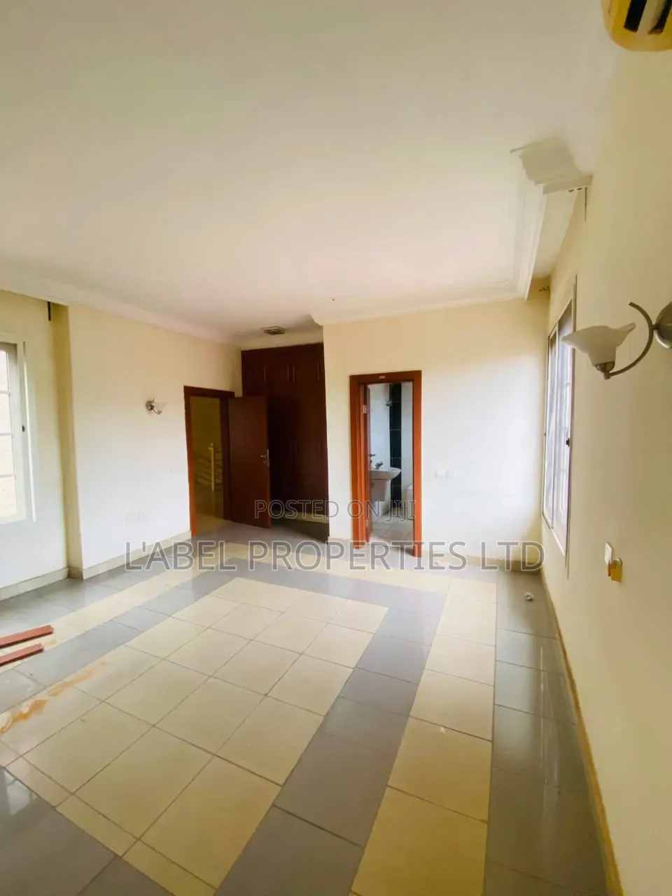 3bdrm Townhouse / Terrace in Asokoro Main for rent