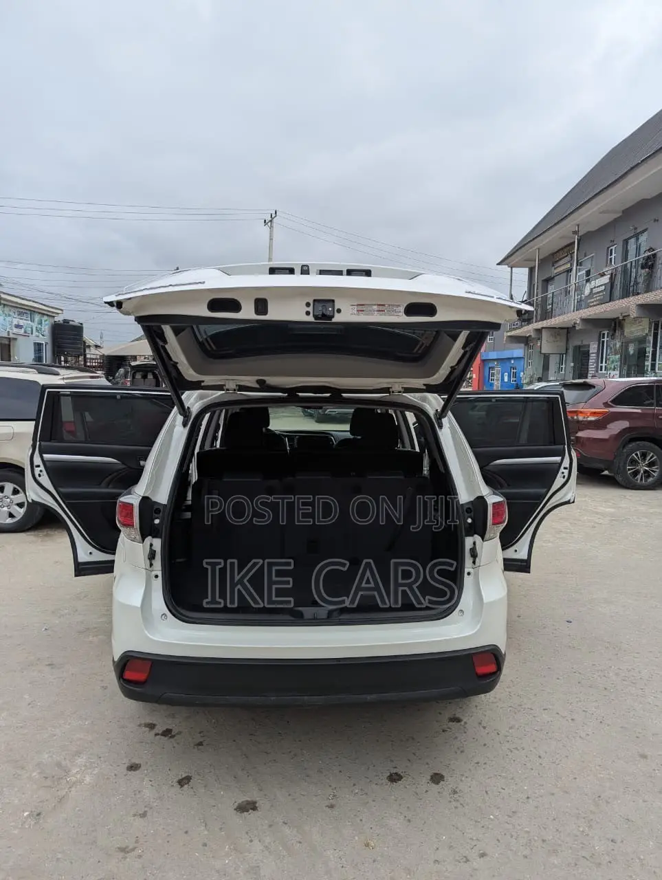 Toyota Highlander XLE 4dr SUV AWD (3.5L 6cyl 6A) 2015 White