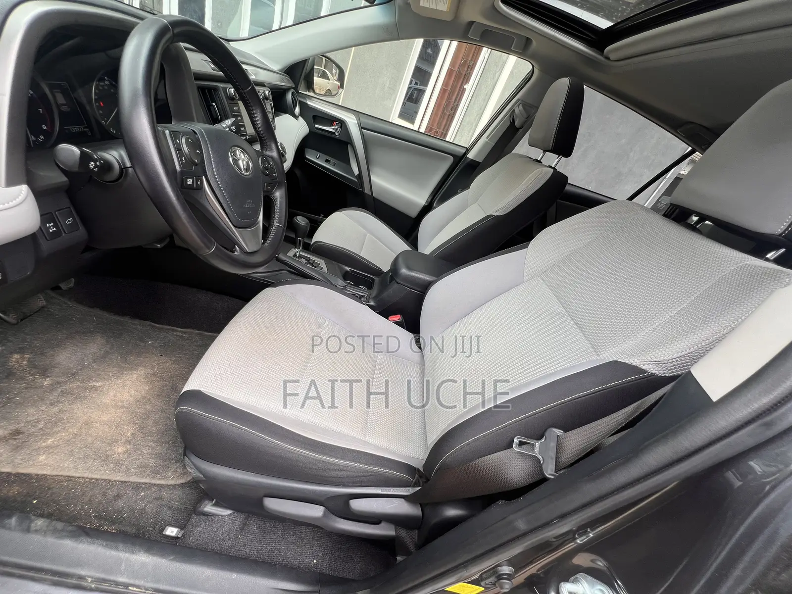 Toyota RAV4 XLE AWD (2.5L 4cyl 6A) 2017 Gray