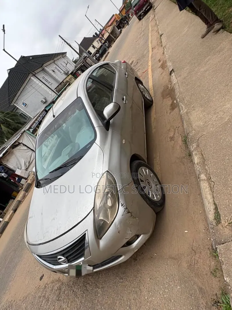 Nissan Almera 2012 Silver