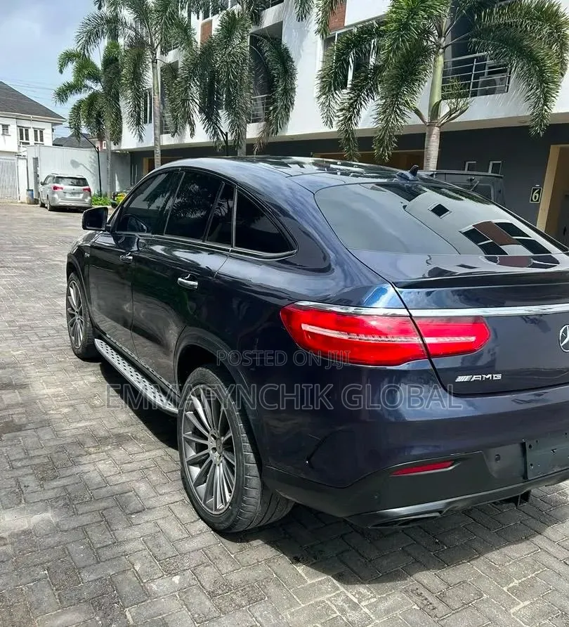 Mercedes-Benz GLE-Class 2019 Blue