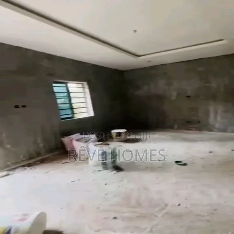 Mini Flat in Lawanson for rent