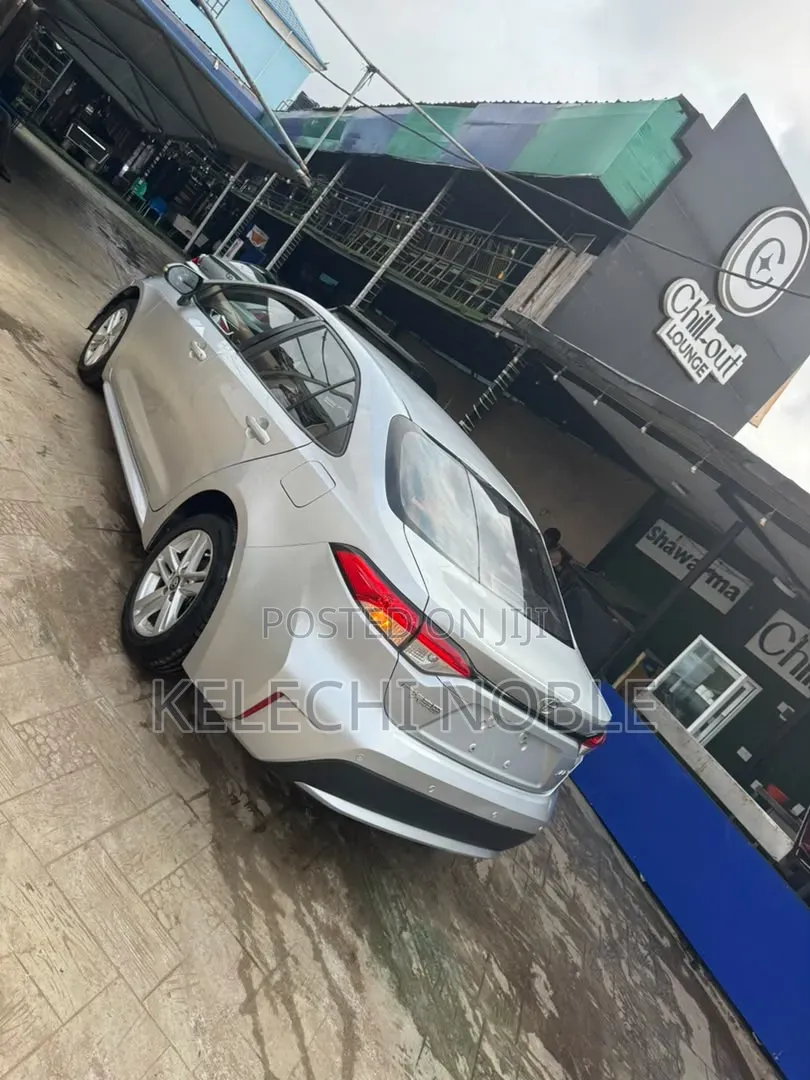 Toyota Corolla 2021 Silver