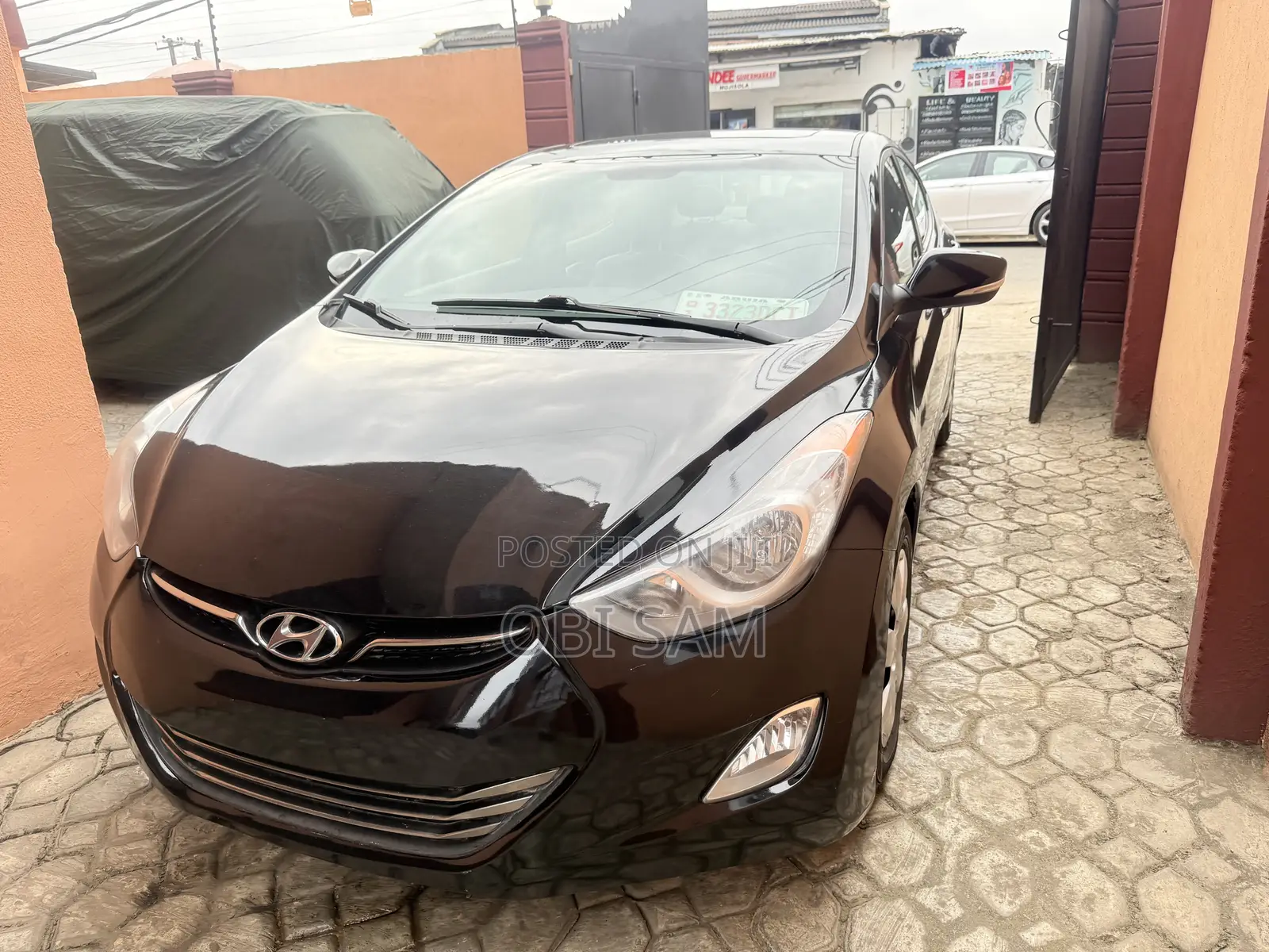 Hyundai Elantra Limited Sedan FWD (1.8L 4cyl 6A) 2013 Black