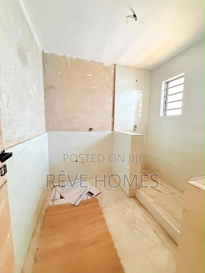 4bdrm Duplex in LSDPC Maryland Estate for sale