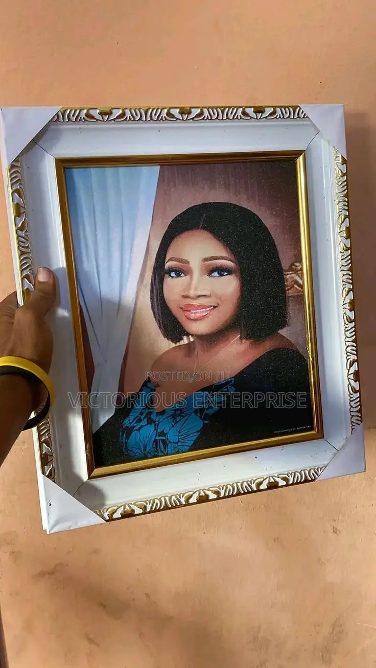 Corporate Gift Printing – Frames, Mugs, Pillows Jotters