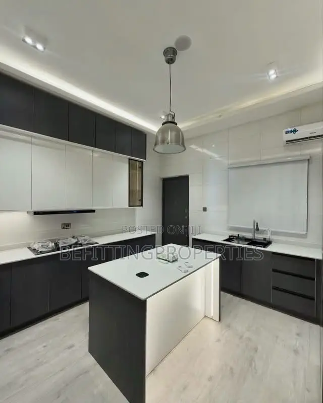 Furnished 4bdrm Duplex in Abuja (FCT) for sale