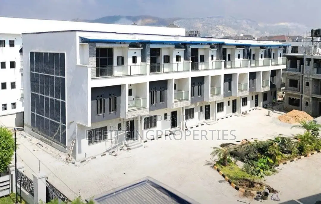 Furnished 4bdrm Duplex in Abuja (FCT) for sale