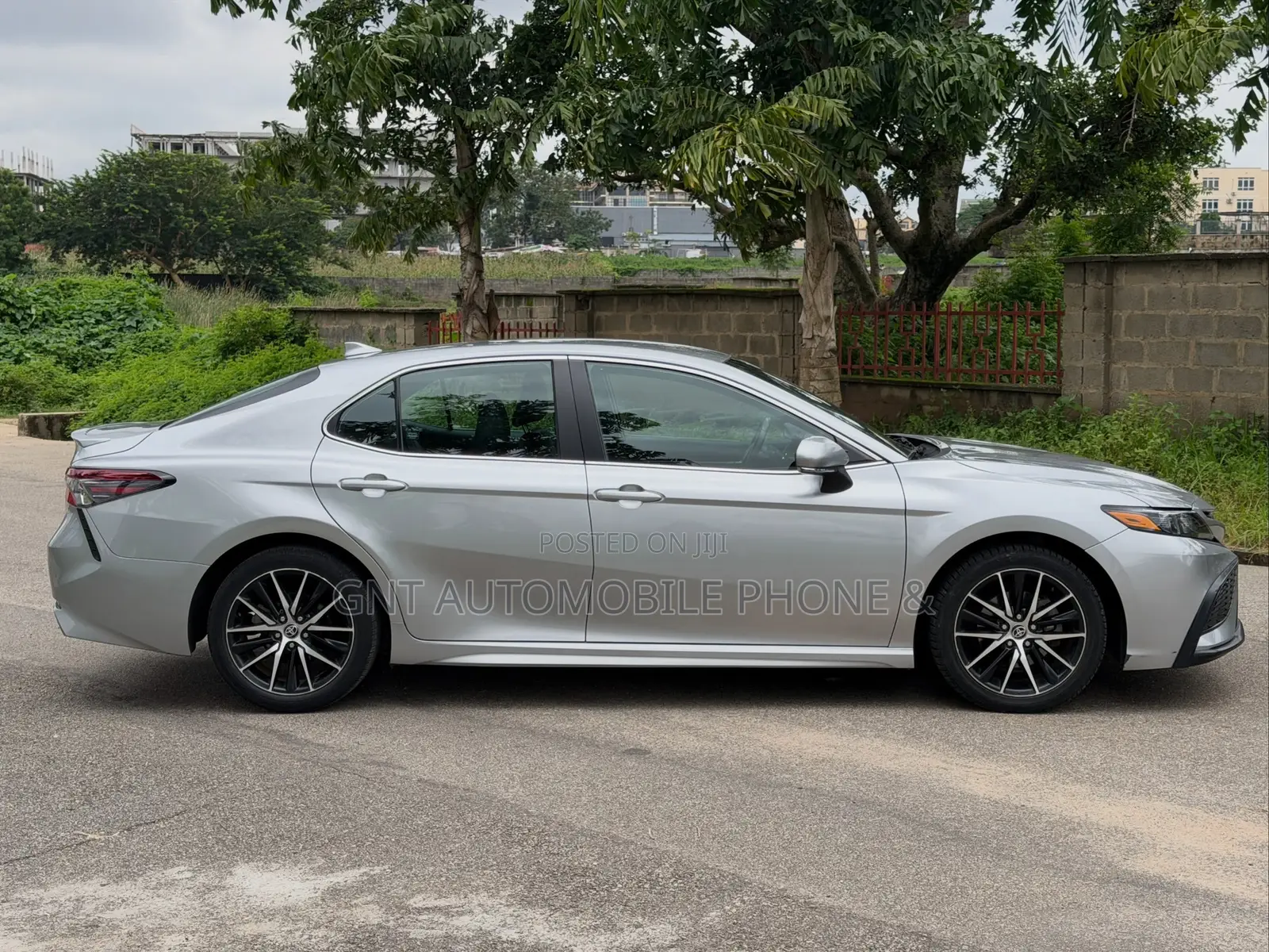 Toyota Camry 2023 Silver