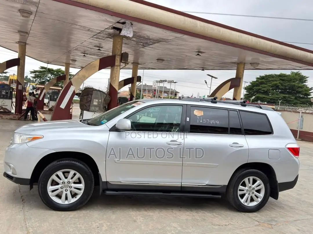 Toyota Highlander 2013 Silver