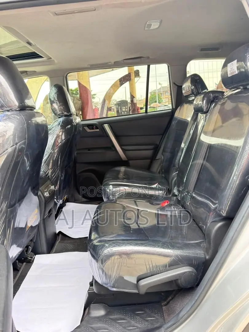 Toyota Highlander 2013 Silver