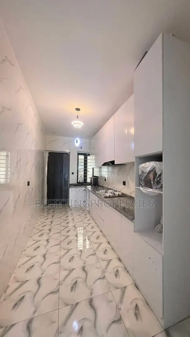 4bdrm Duplex in Lekki for sale