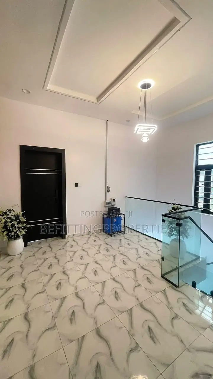 4bdrm Duplex in Lekki for sale
